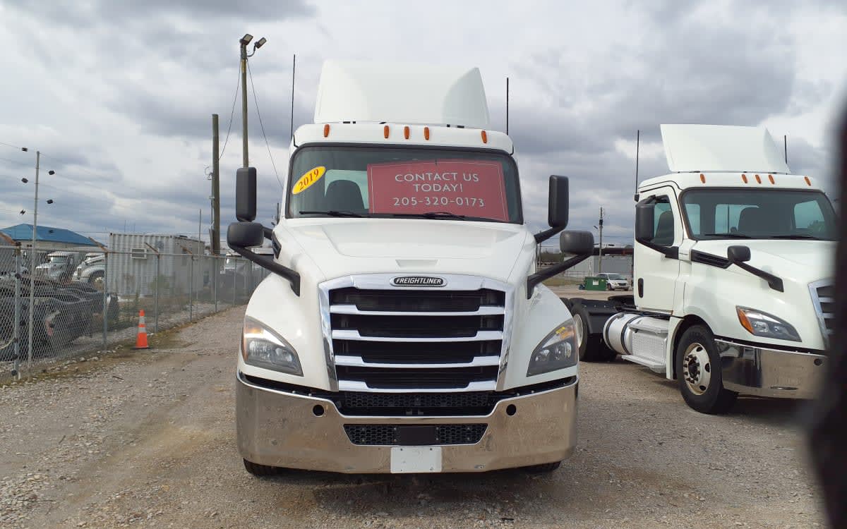 2019 Freightliner/Mercedes NEW CASCADIA PX12664 240779