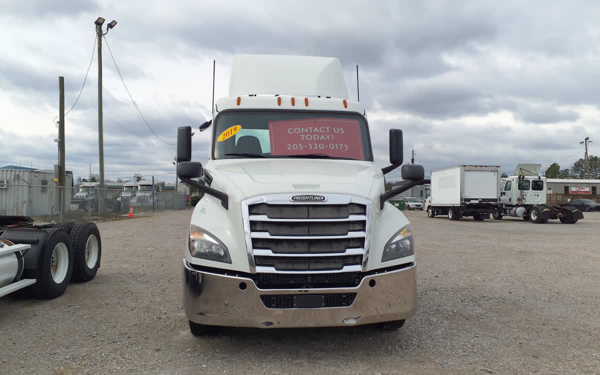 2019 Freightliner/Mercedes NEW CASCADIA PX12664 240782