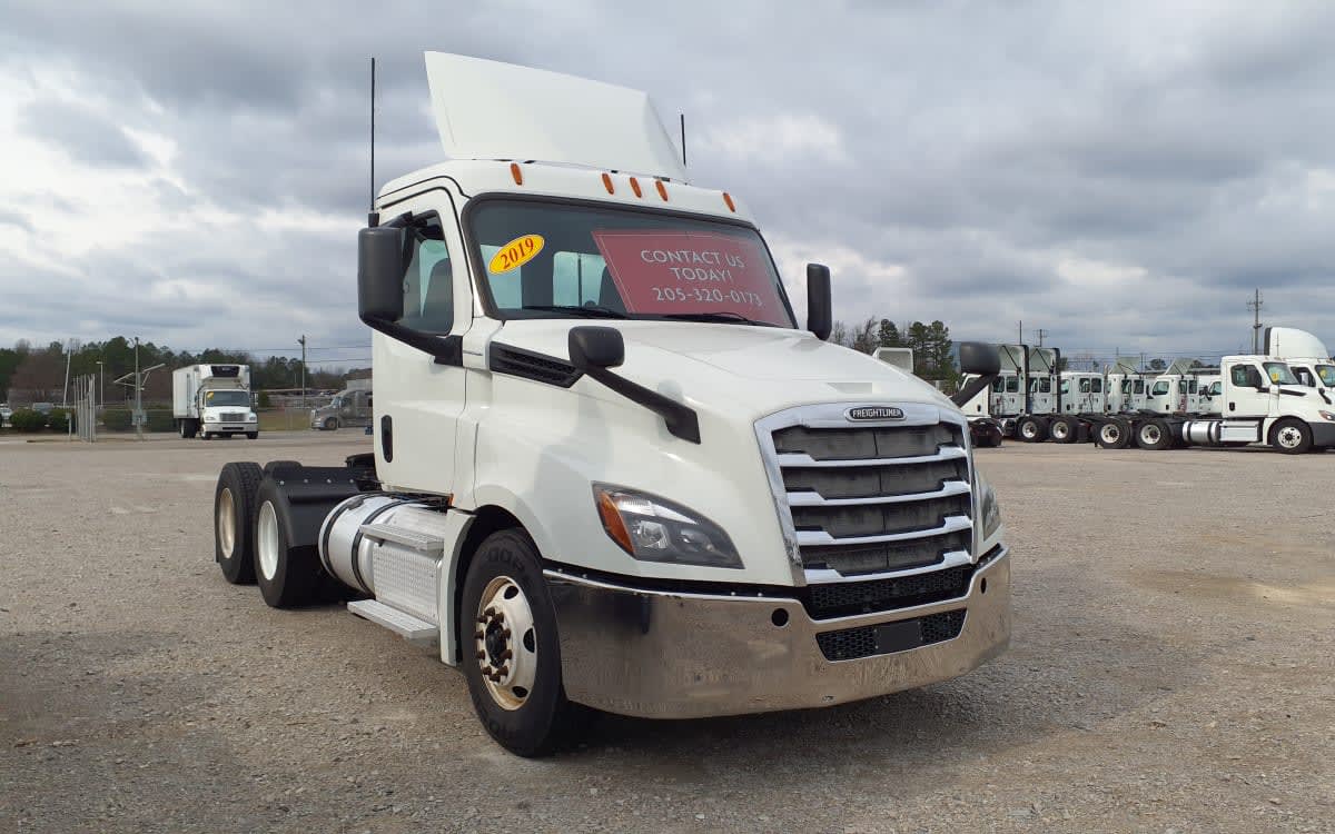 2019 Freightliner/Mercedes NEW CASCADIA PX12664 240782