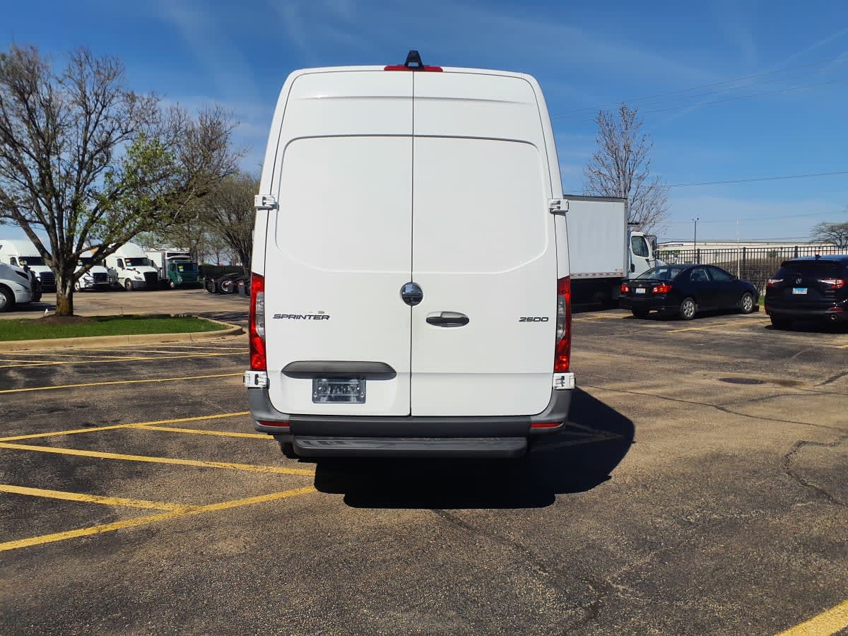 2019 Mercedes-Benz 2500 240907