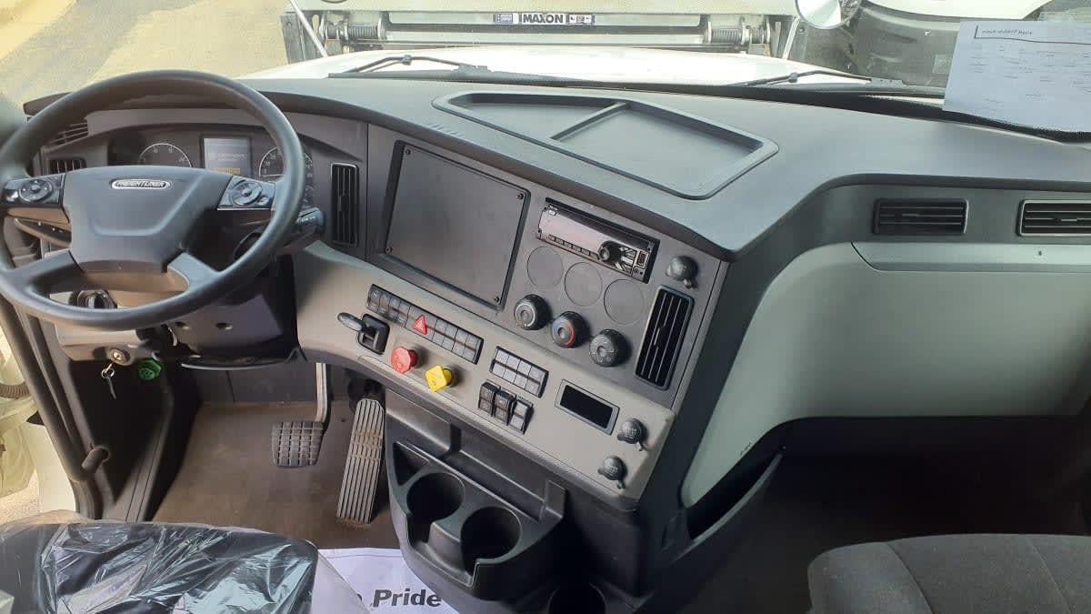2020 Freightliner/Mercedes NEW CASCADIA PX12664 240917