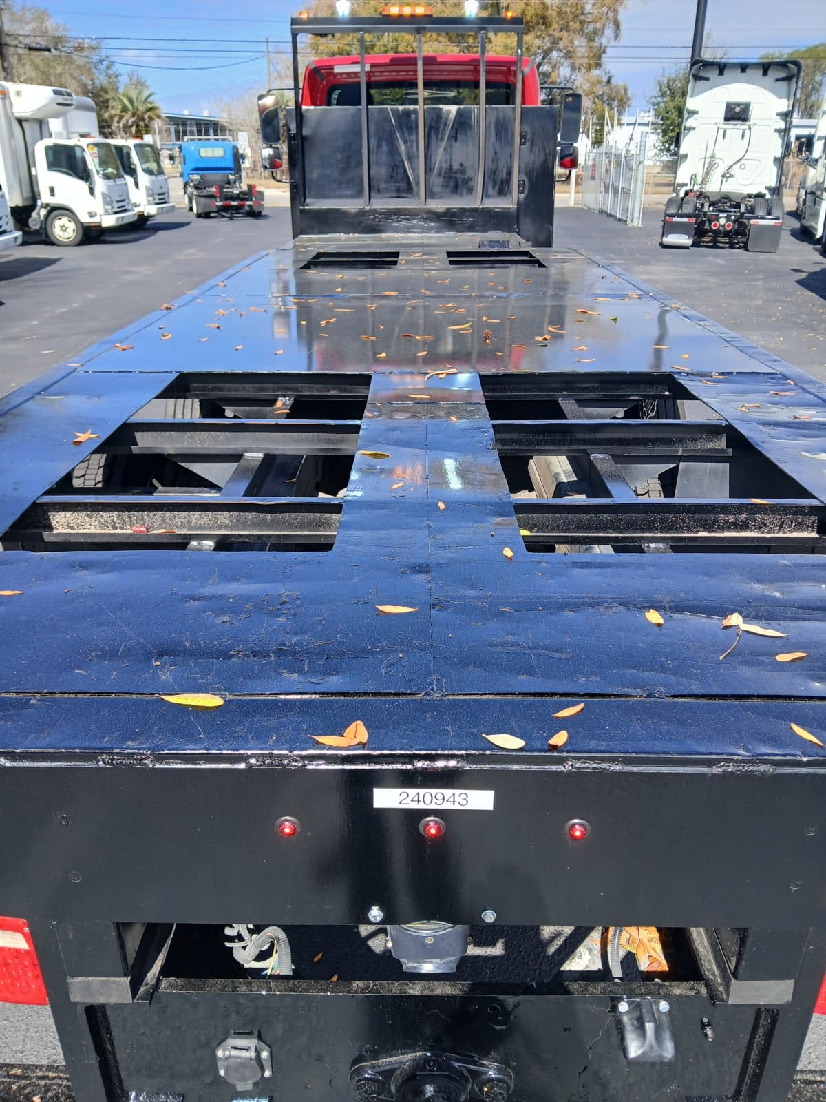 2020 Freightliner/Mercedes M2 106 240943