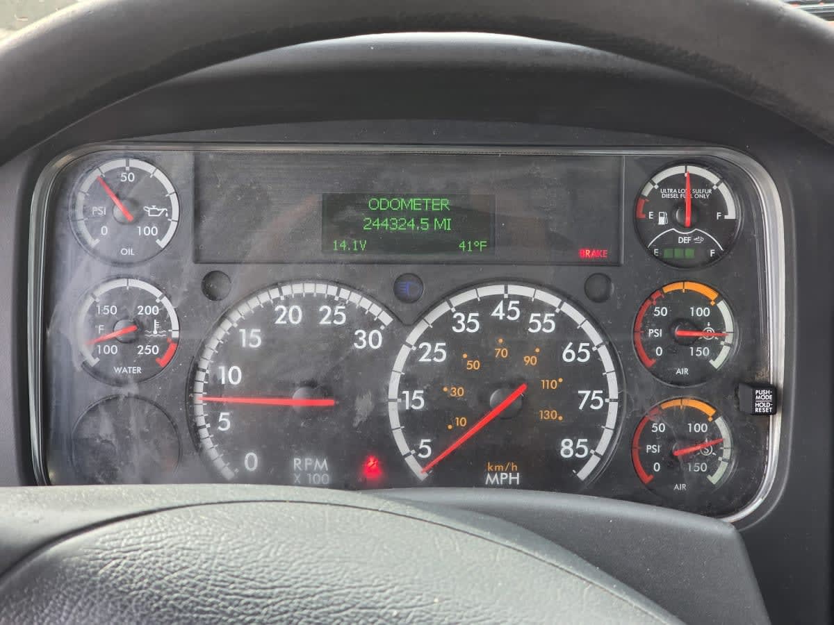 2020 Freightliner/Mercedes M2 106 240951