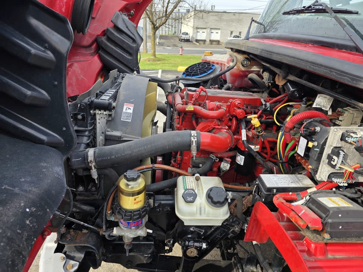 2020 Freightliner/Mercedes M2 106 240951