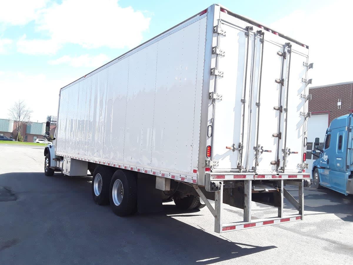 2020 Freightliner/Mercedes M2 106 240958
