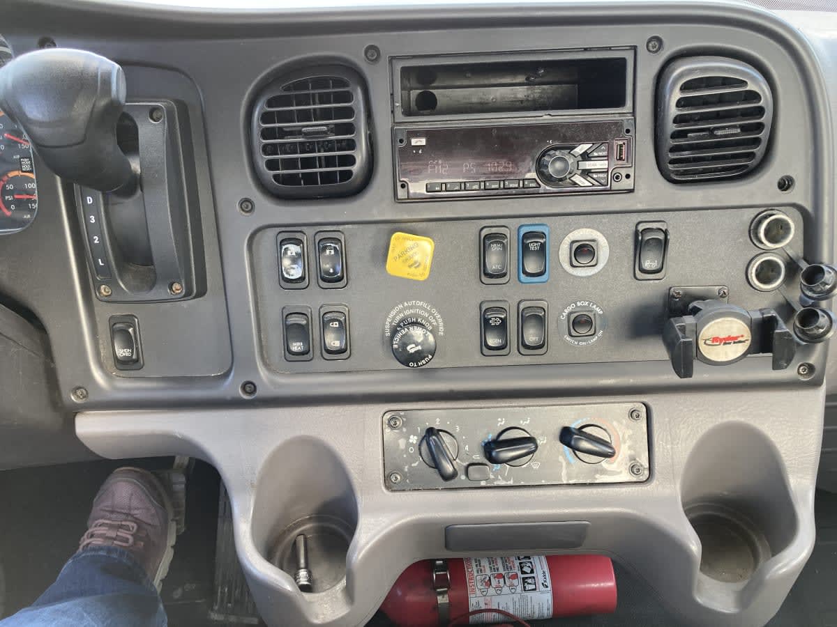 2020 Freightliner M2 106 - image 12