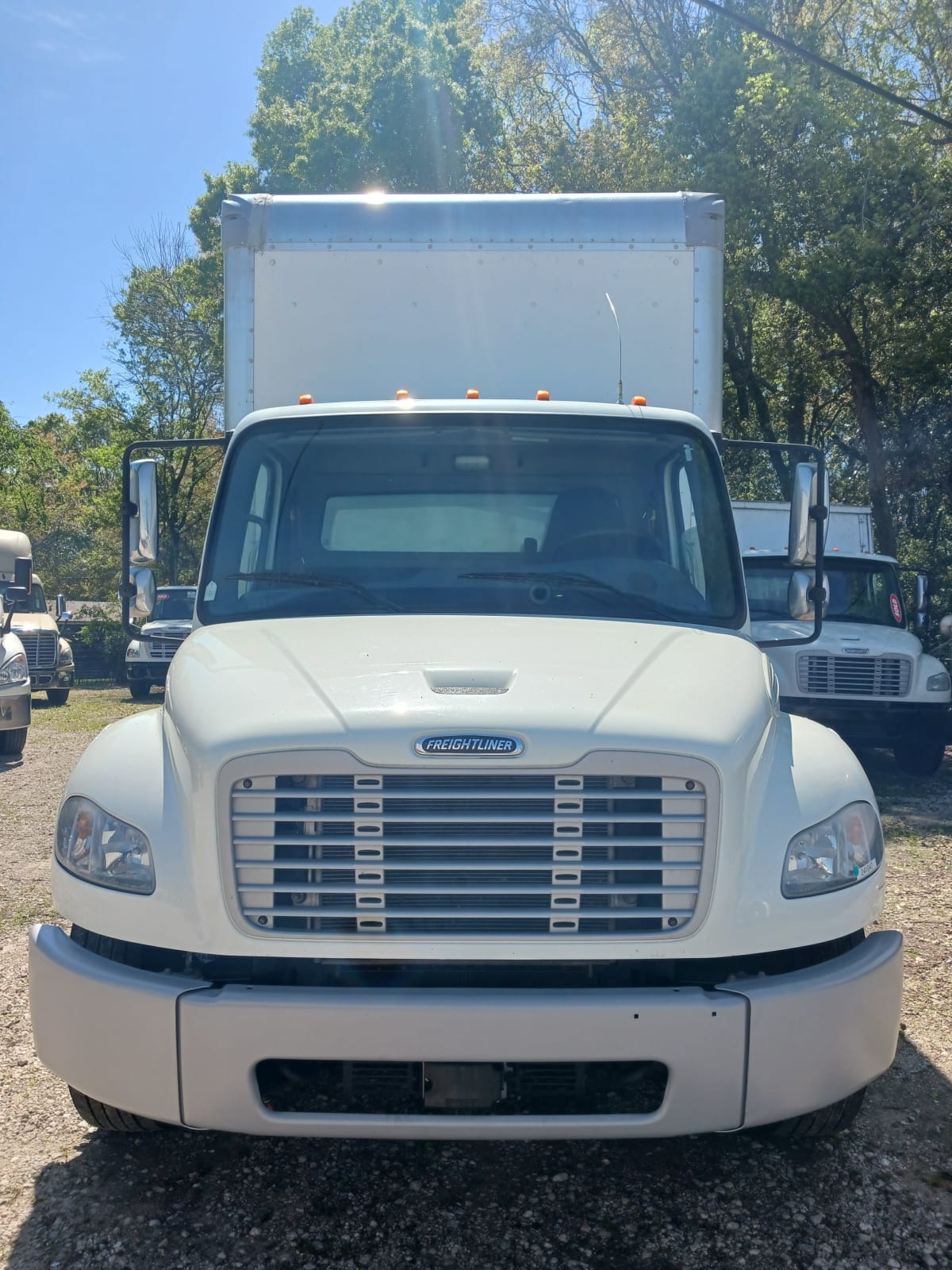 2021 Freightliner/Mercedes M2 106 241047