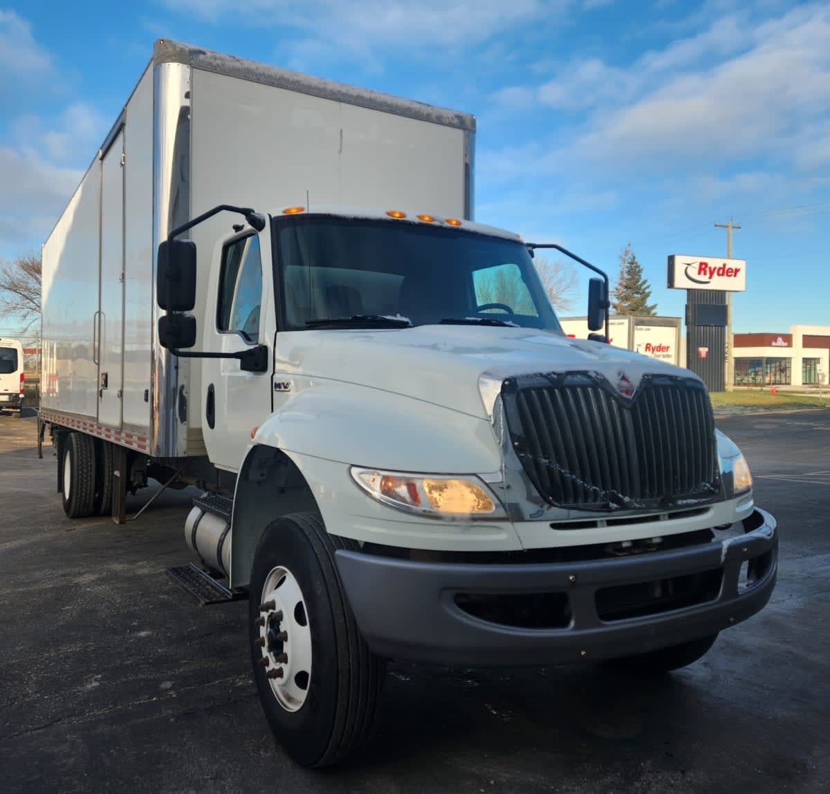 2020 Navistar International MV607 (4X2) 241093