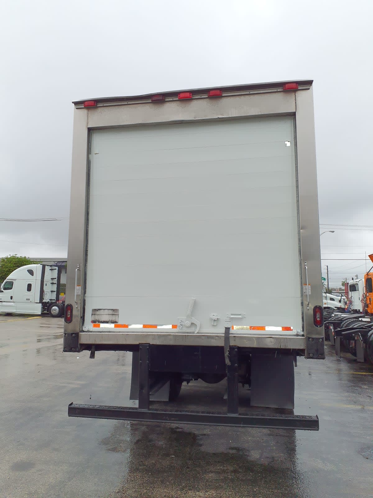 2020 Freightliner/Mercedes M2 106 241169