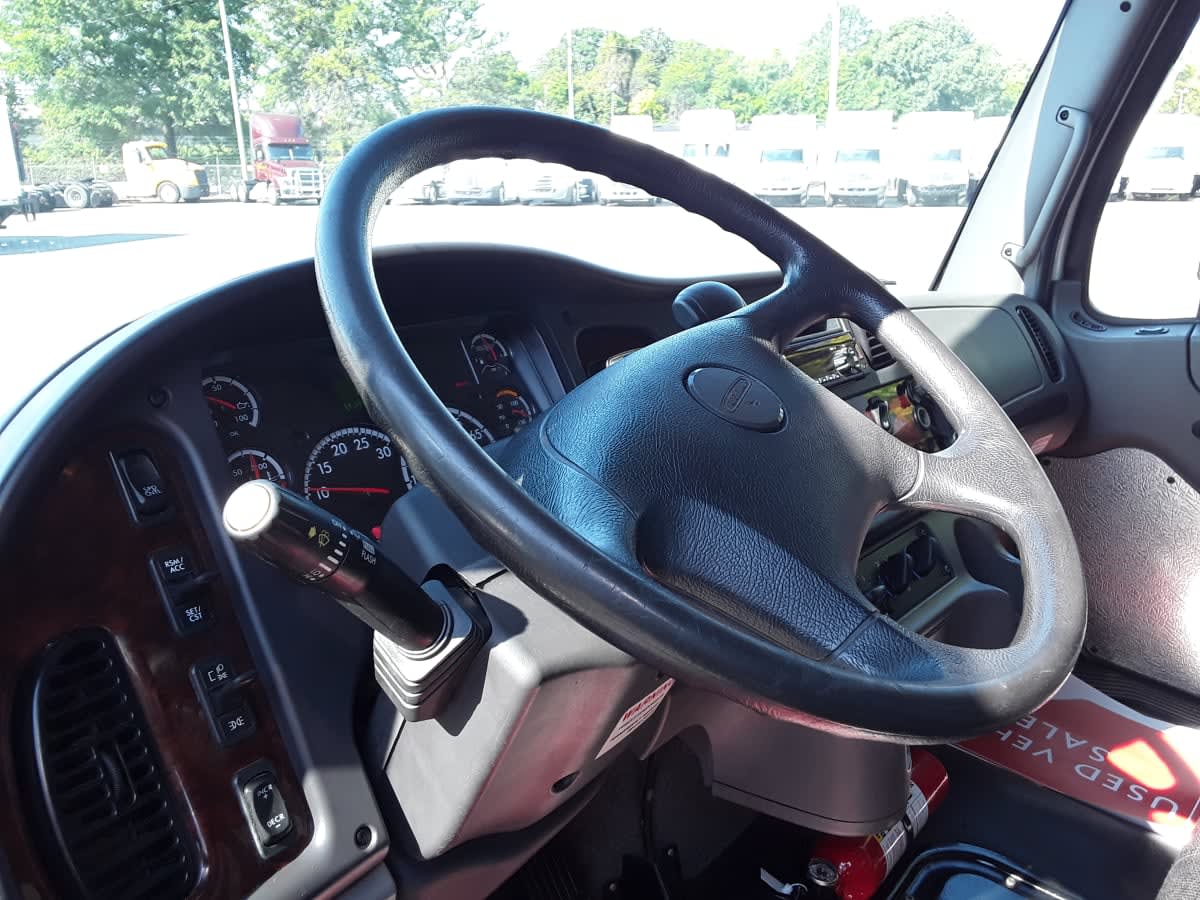 2020 Freightliner M2 106 in Charlotte, NC — photo 8