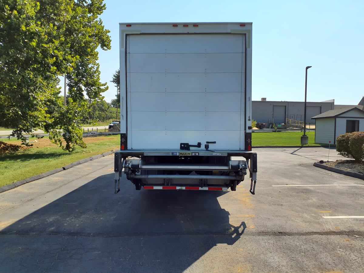 2020 Freightliner/Mercedes M2 106 241322
