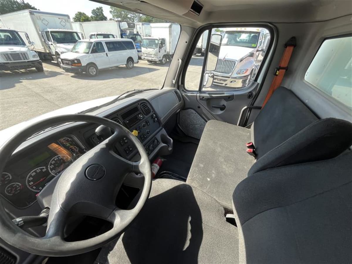 2020 Freightliner/Mercedes M2 106 241377