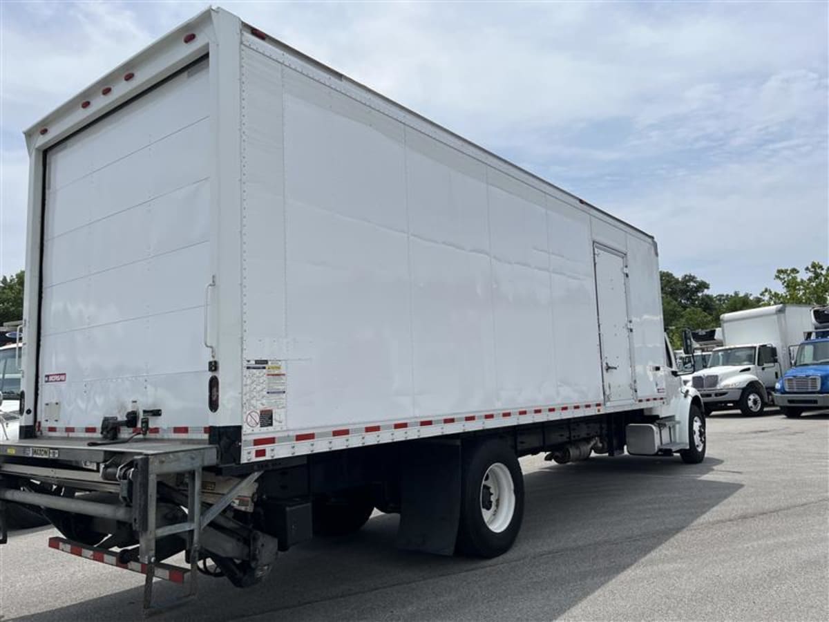 2020 Freightliner/Mercedes M2 106 241378