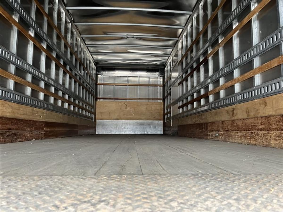 2020 Freightliner/Mercedes M2 106 241378