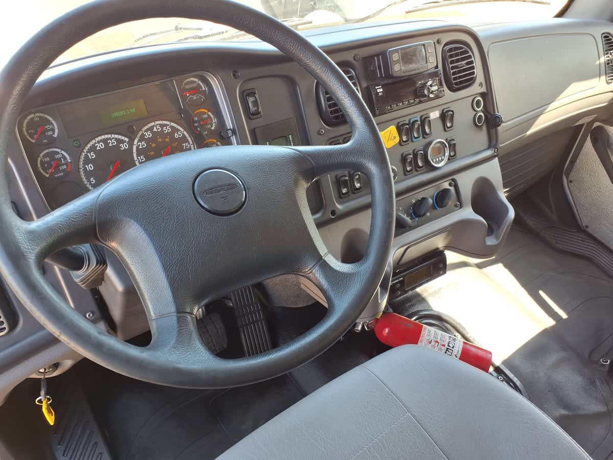 2020 Freightliner/Mercedes M2 106 241511