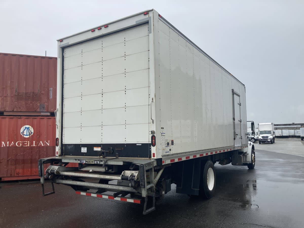 2021 Freightliner/Mercedes M2 106 241525