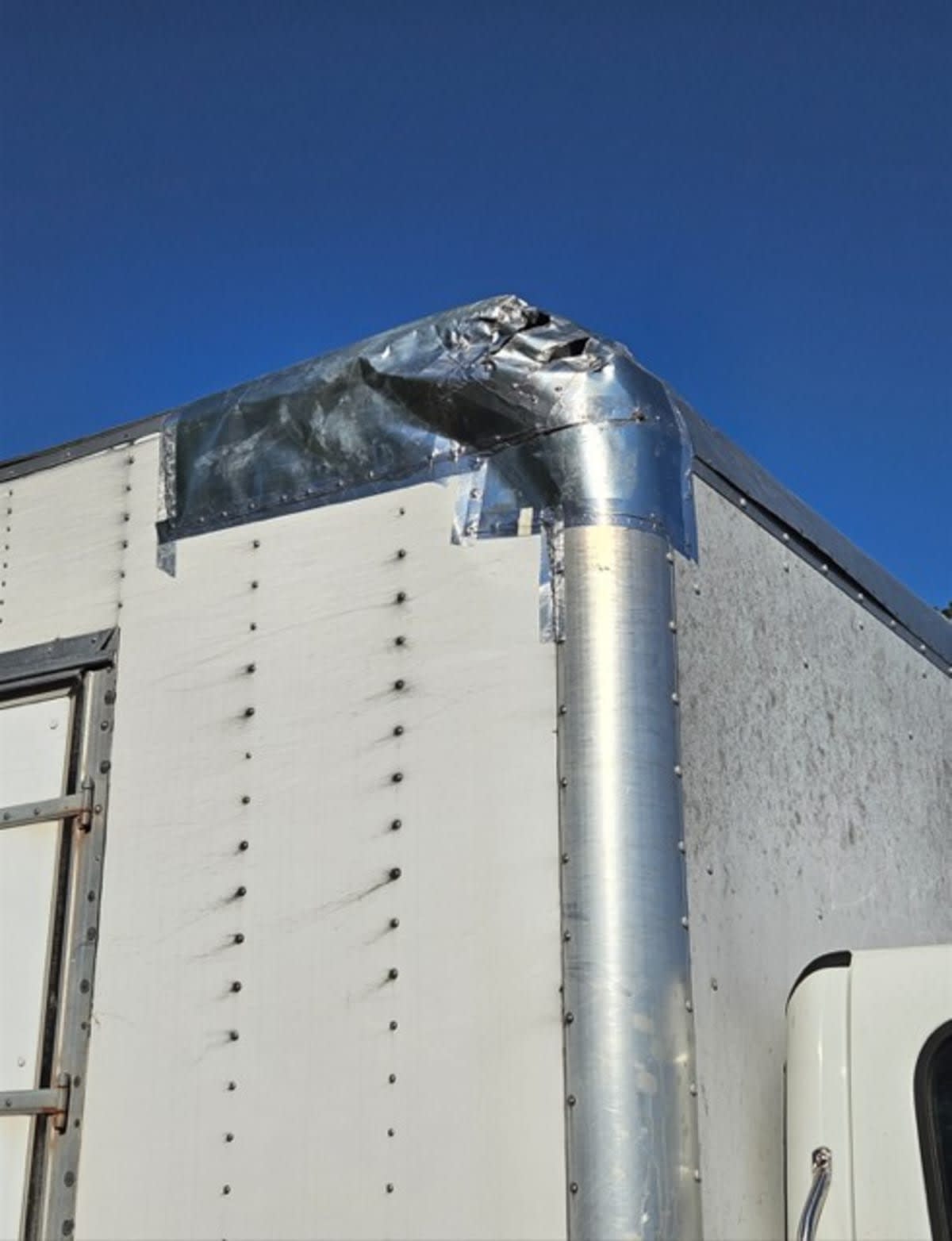 2021 Freightliner/Mercedes M2 106 241588