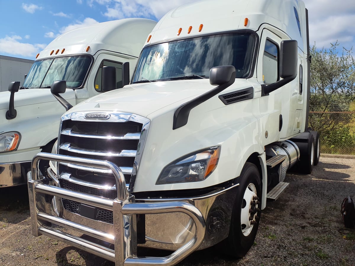 2020 Freightliner/Mercedes NEW CASCADIA 126 241601