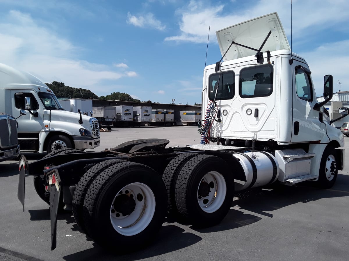 2020 Freightliner/Mercedes NEW CASCADIA PX12664 241610