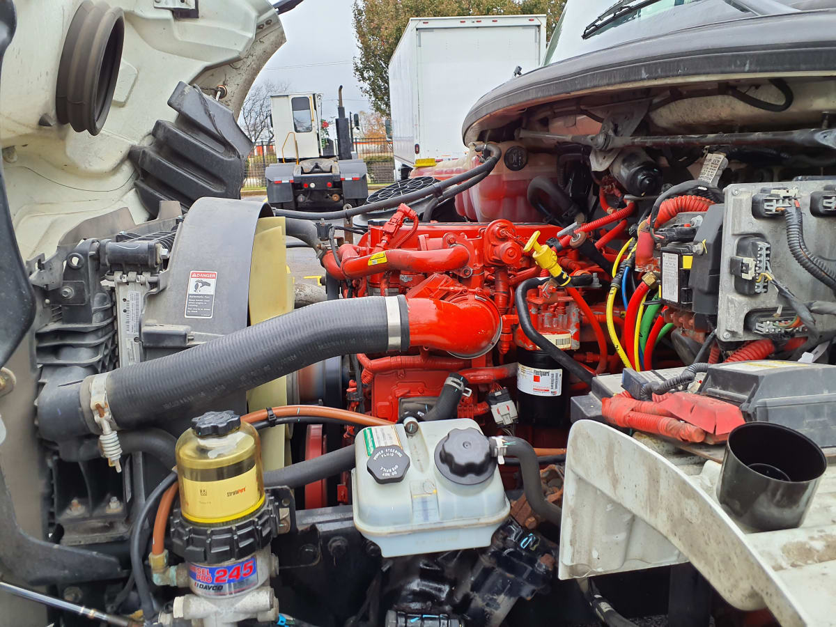 2021 Freightliner/Mercedes M2 106 241614
