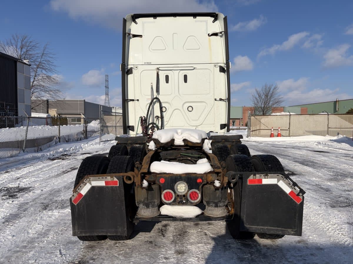 2020 Freightliner/Mercedes NEW CASCADIA 126 241650