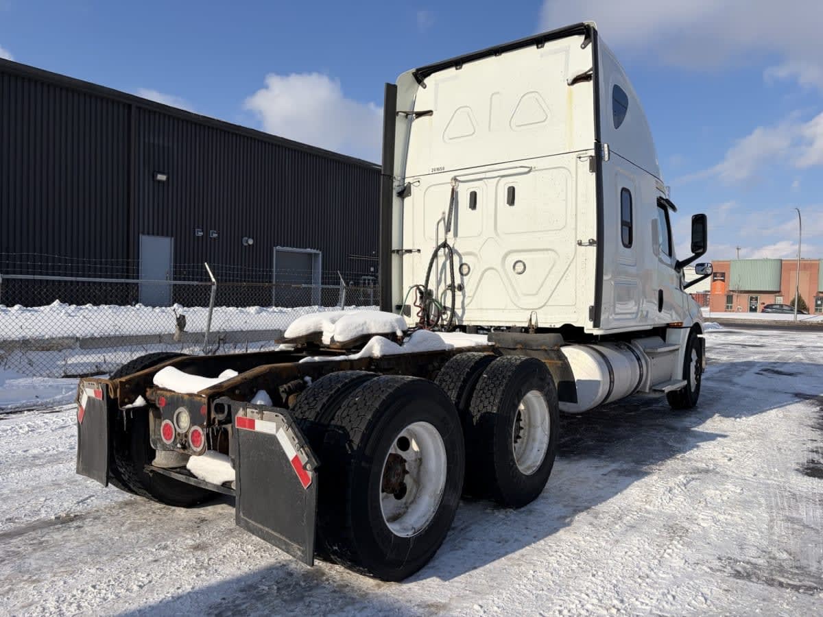 2020 Freightliner/Mercedes NEW CASCADIA 126 241650