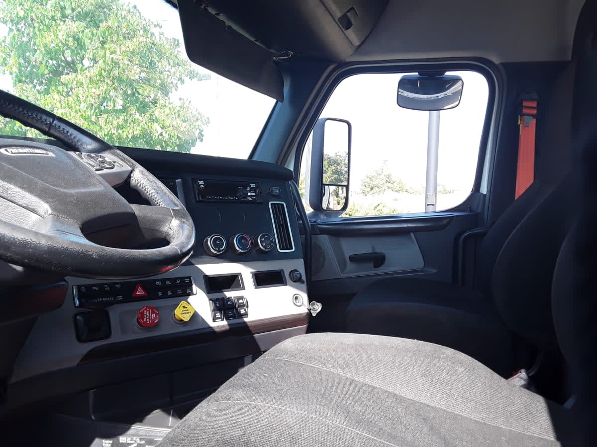 2020 Freightliner/Mercedes NEW CASCADIA PX12664 241705