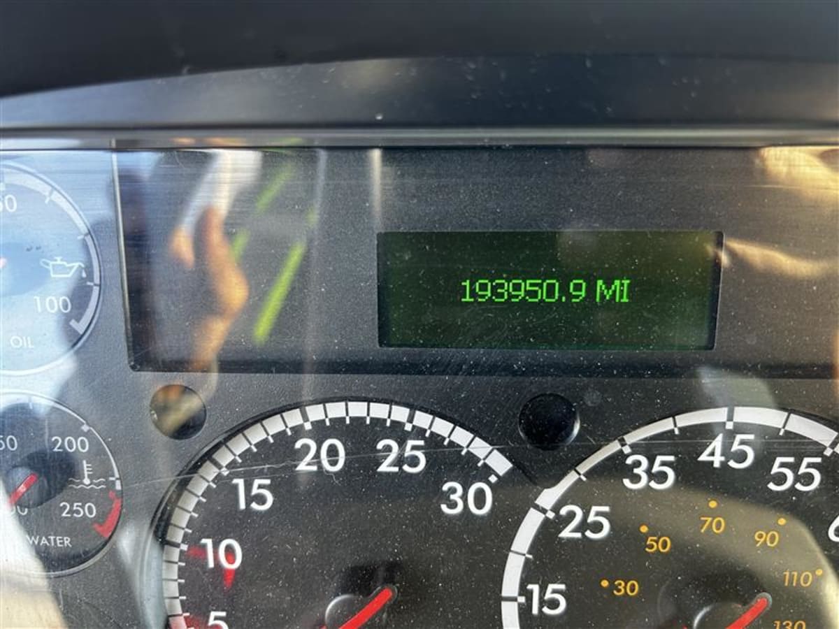 2020 Freightliner/Mercedes M2 106 241726