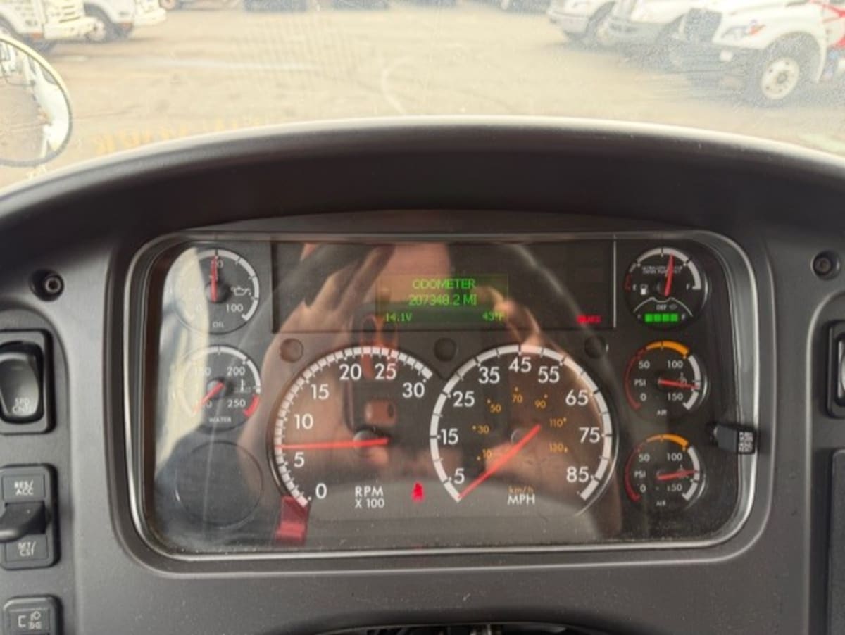 2020 Freightliner/Mercedes M2 106 241763