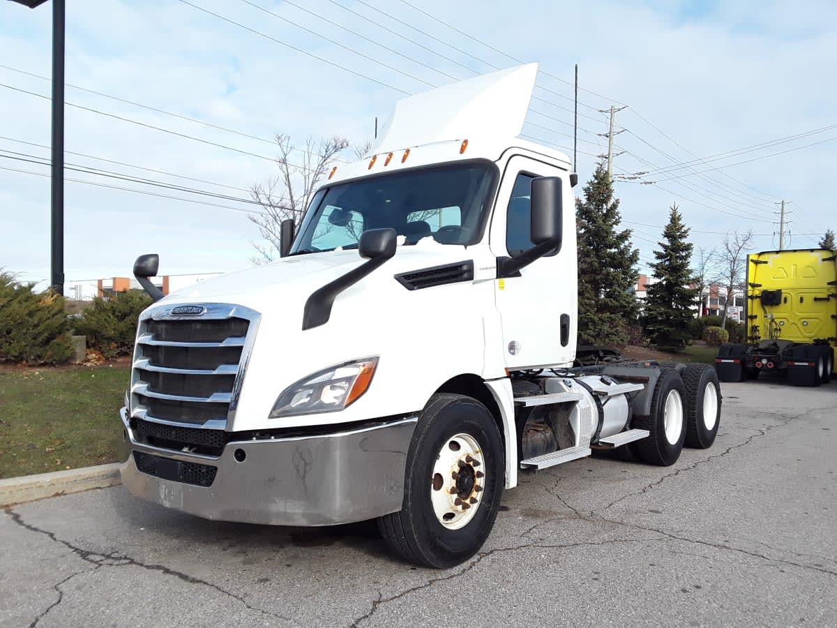 2020 Freightliner/Mercedes NEW CASCADIA 126 241801