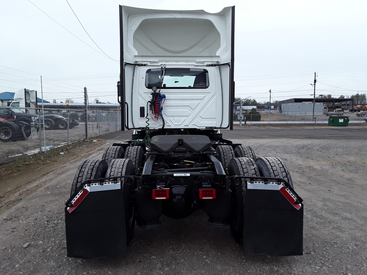 2020 Navistar International LT625 DAYCAB T/A 241830