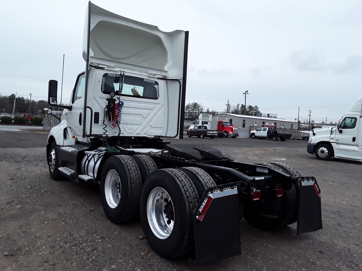 2020 Navistar International LT625 DAYCAB T/A 241830