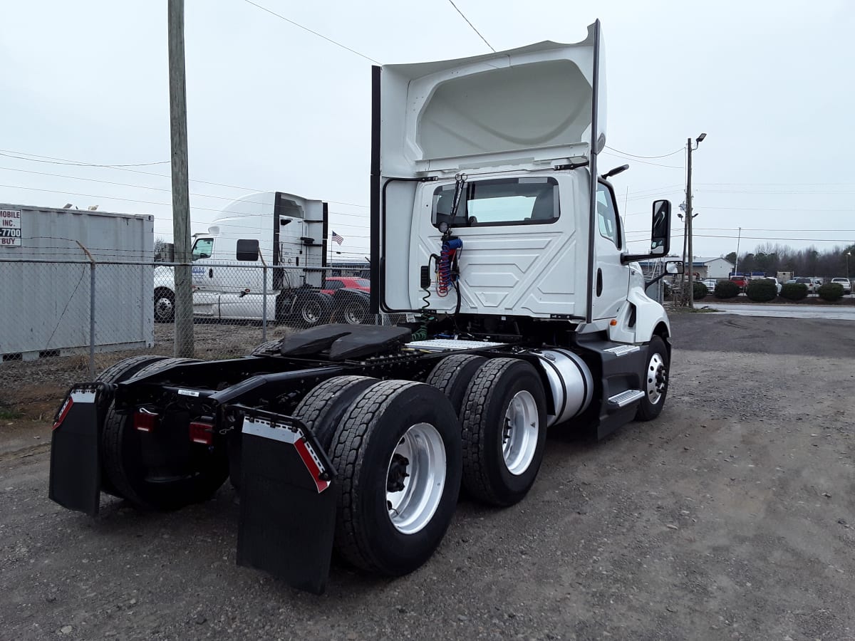 2020 Navistar International LT625 DAYCAB T/A 241830