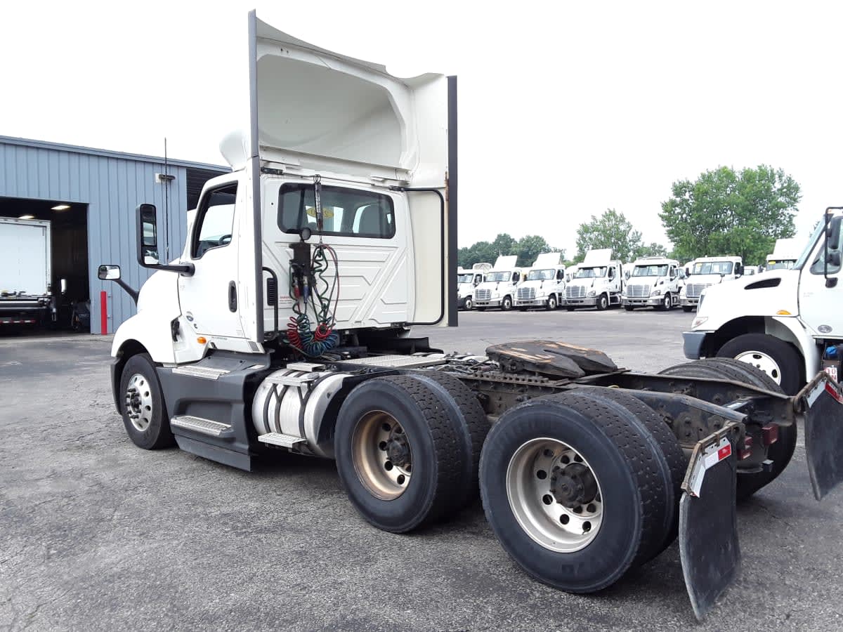 2020 Navistar International LT625 DAYCAB T/A 241849