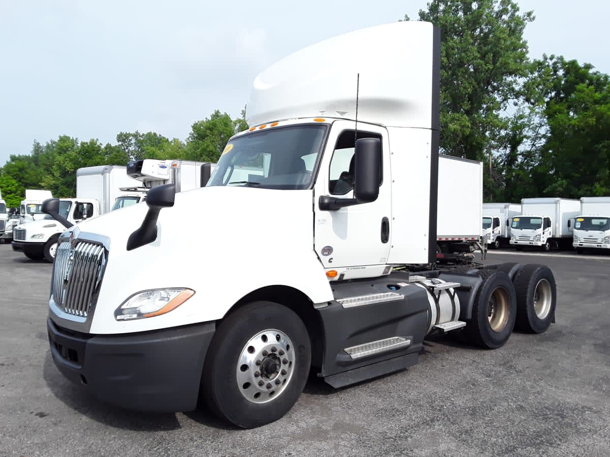 2020 Navistar International LT625 DAYCAB T/A 241849