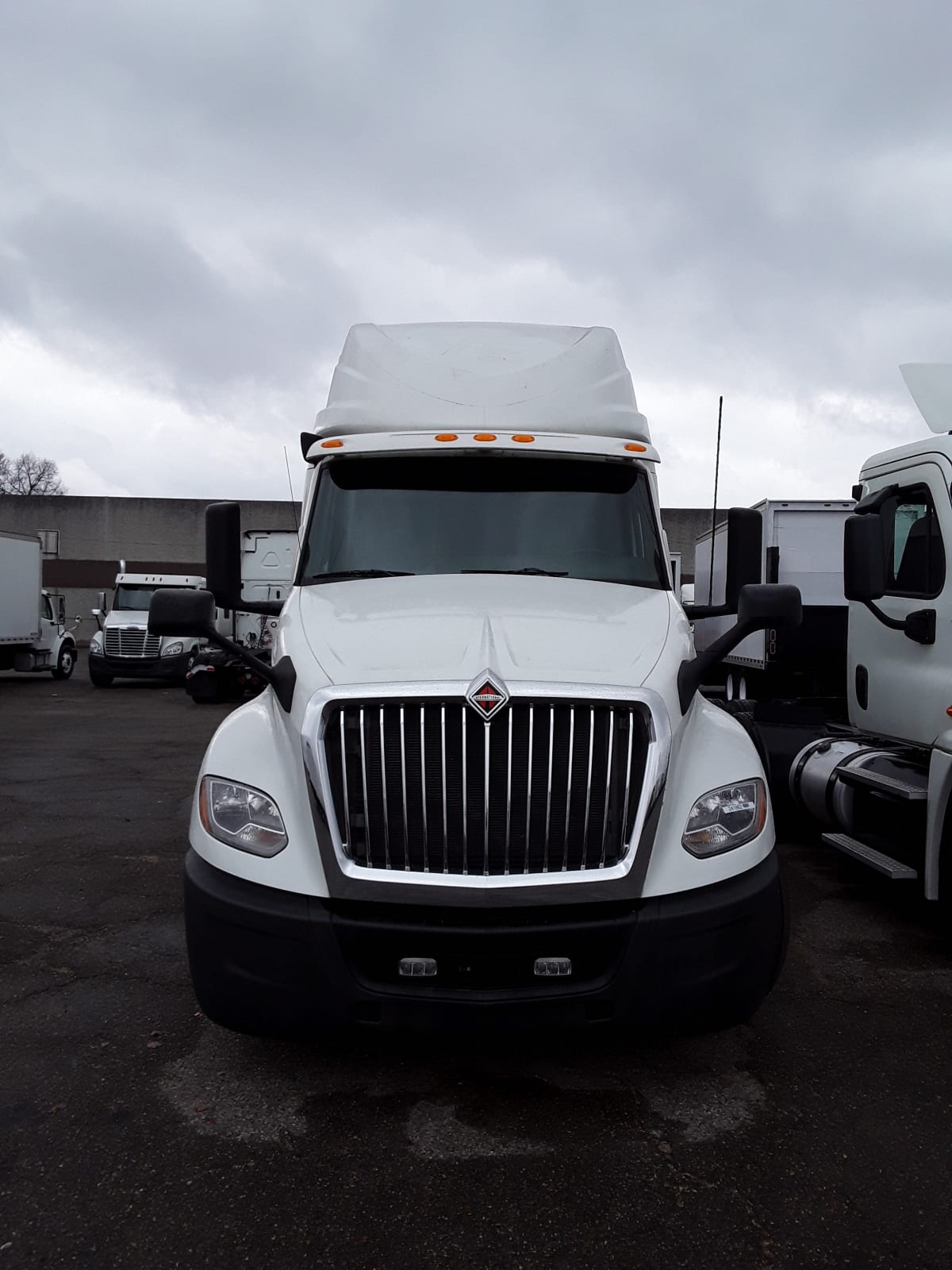 2020 Navistar International LT625 SLPR CAB 241862