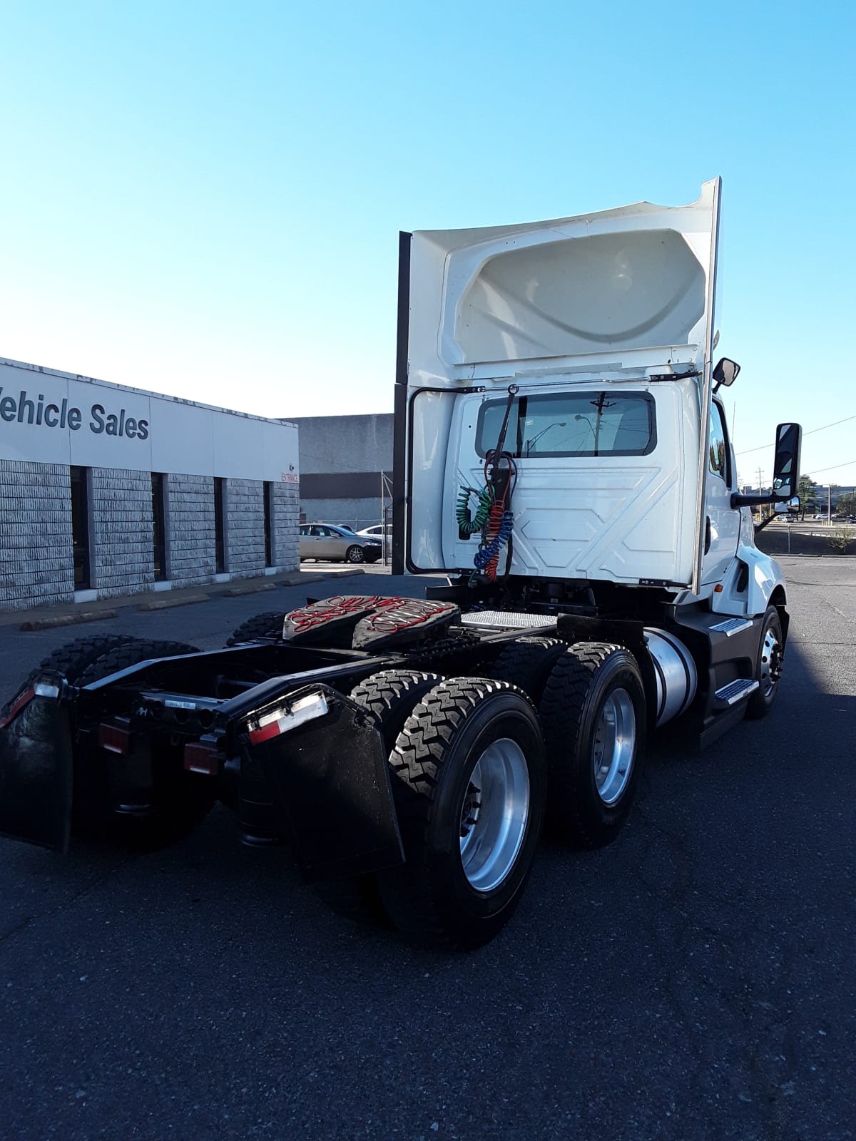 2020 Navistar International LT625 DAYCAB T/A 241879