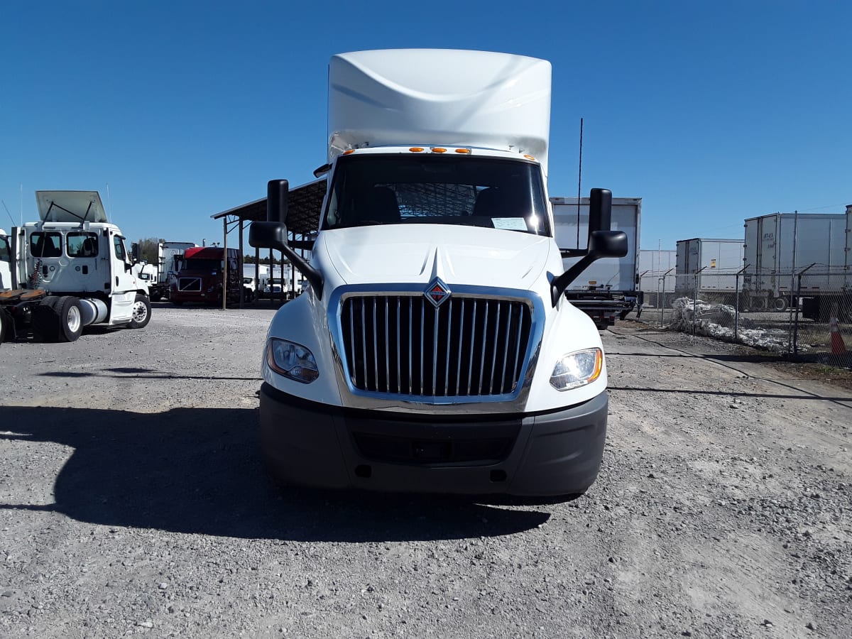 2020 Navistar International LT625 DAYCAB T/A 241885