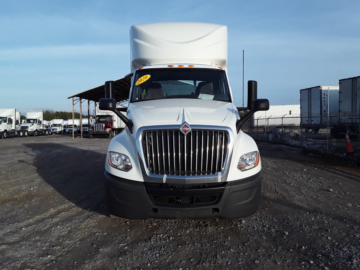 2020 Navistar International LT625 DAYCAB T/A 241889