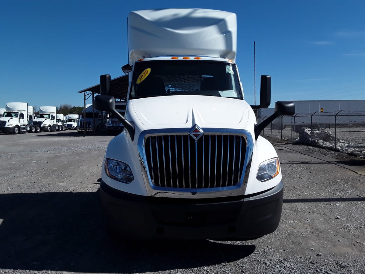 2020 Navistar International LT625 DAYCAB T/A 241890