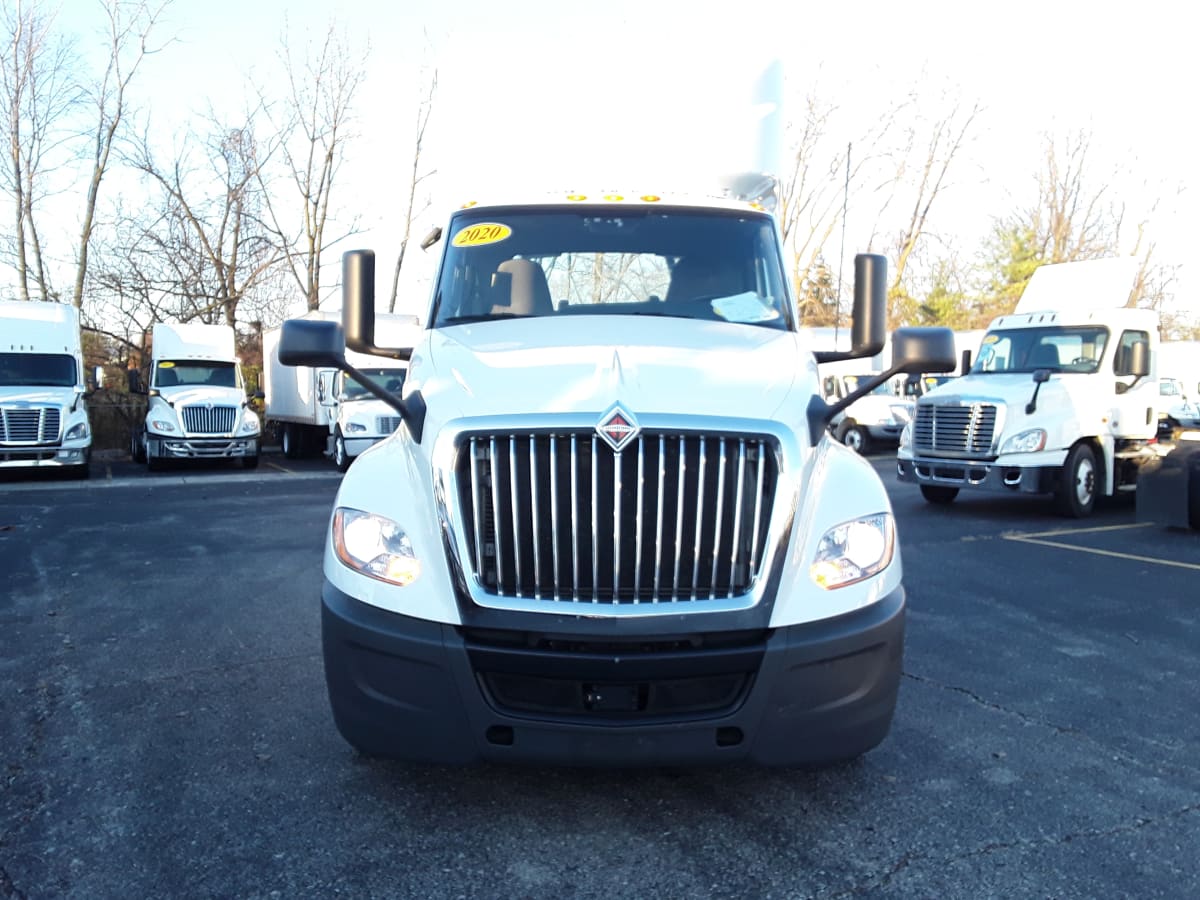 2020 Navistar International LT625 DAYCAB T/A 241891