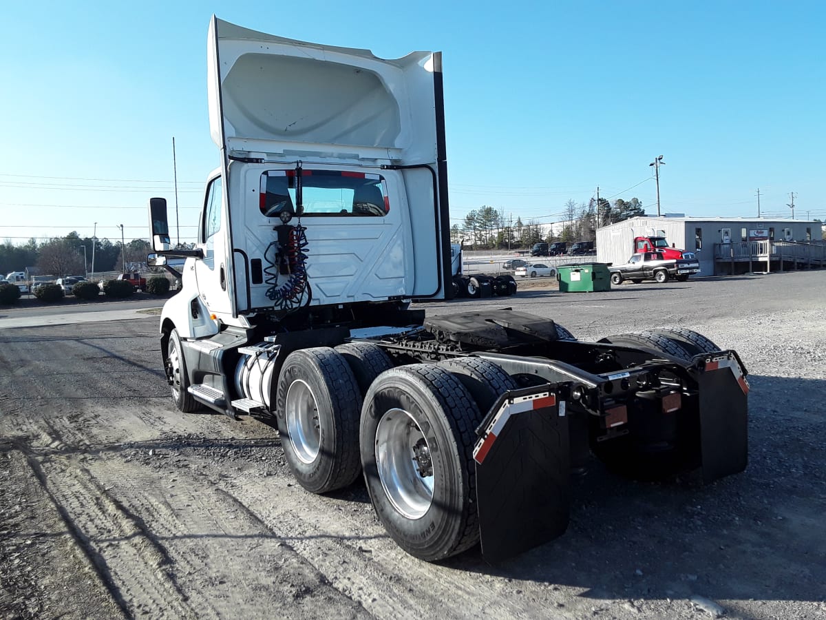 2020 Navistar International LT625 DAYCAB T/A 241894