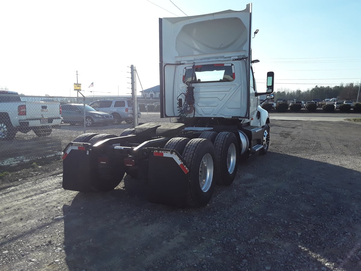 2020 Navistar International LT625 DAYCAB T/A 241894