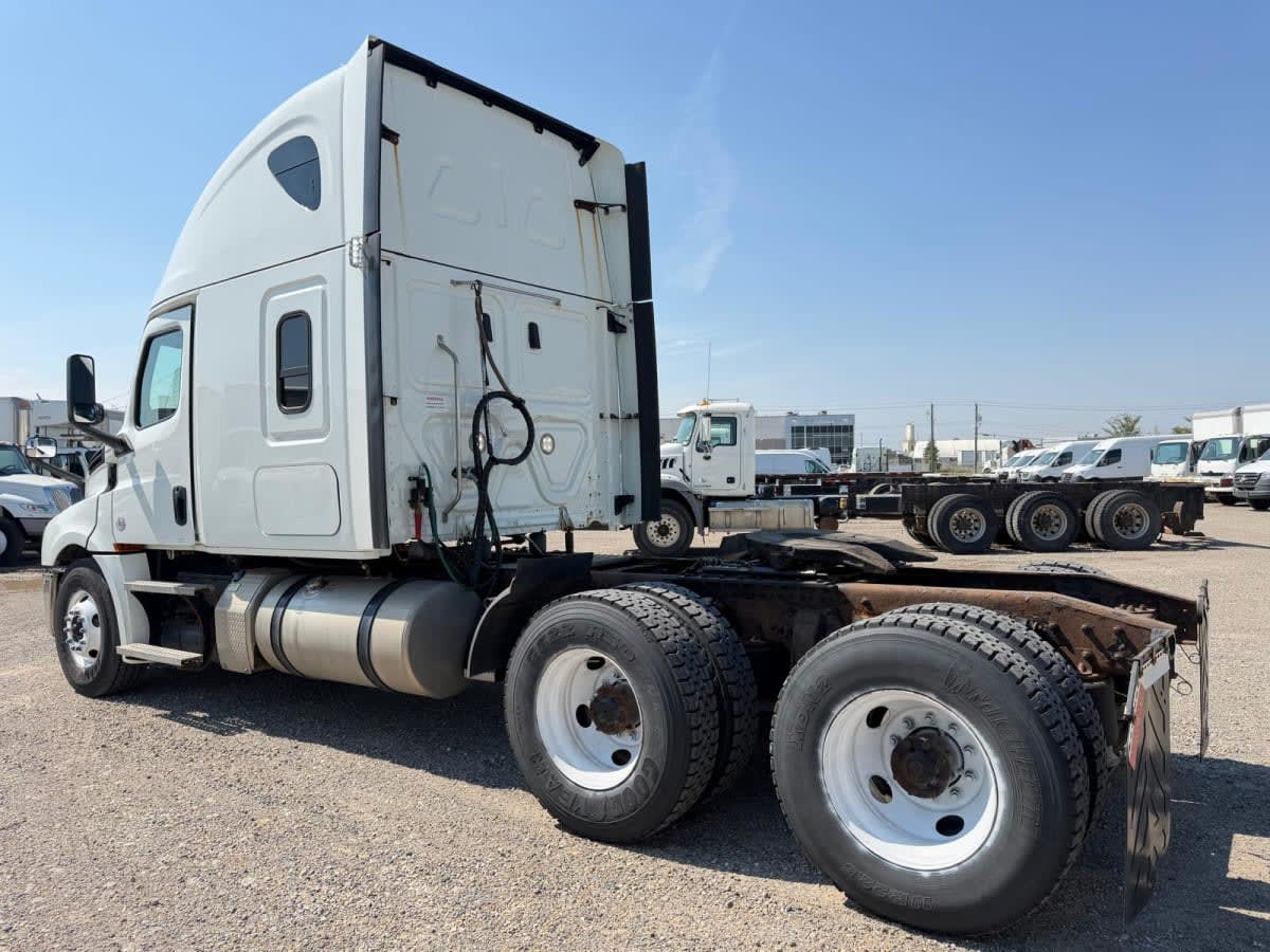 2020 Freightliner/Mercedes NEW CASCADIA 126 241920