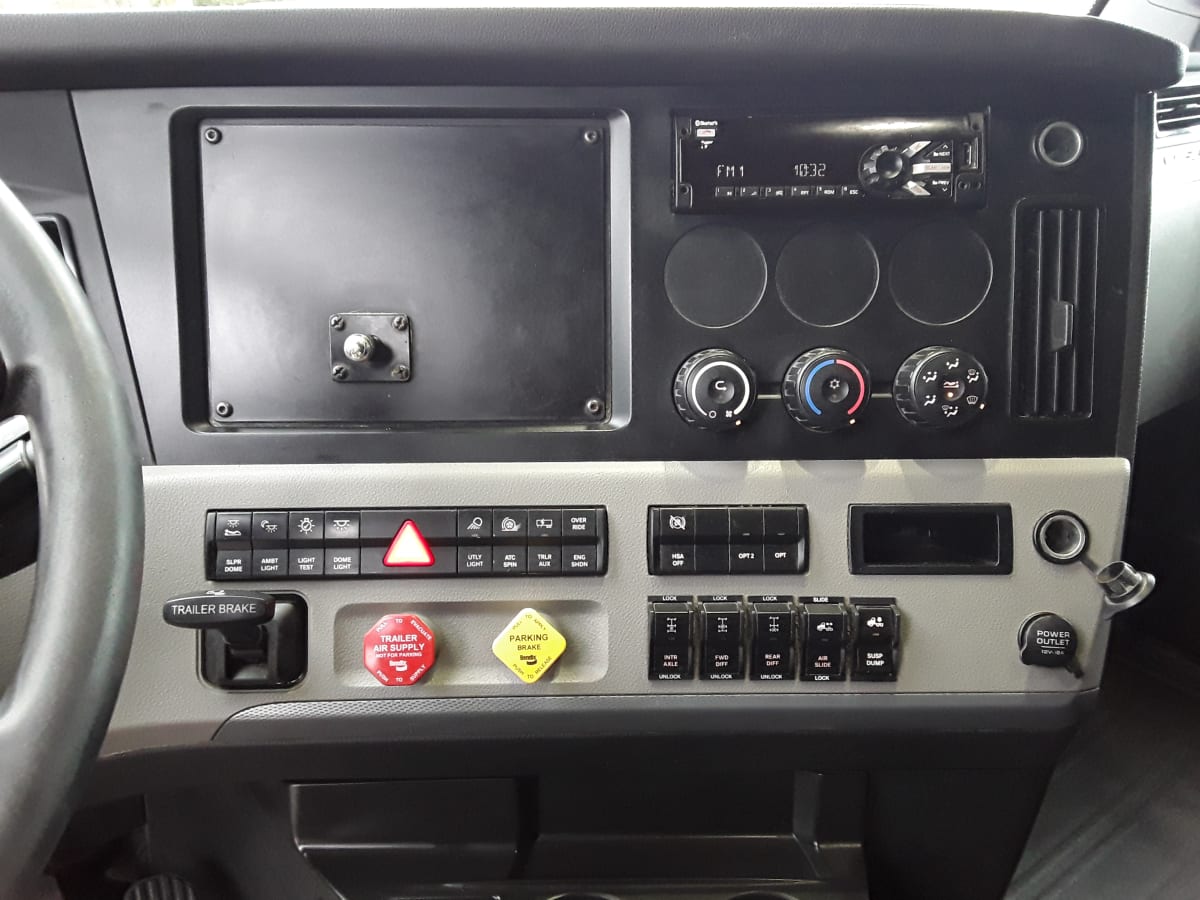 2020 Freightliner/Mercedes NEW CASCADIA 126 241958