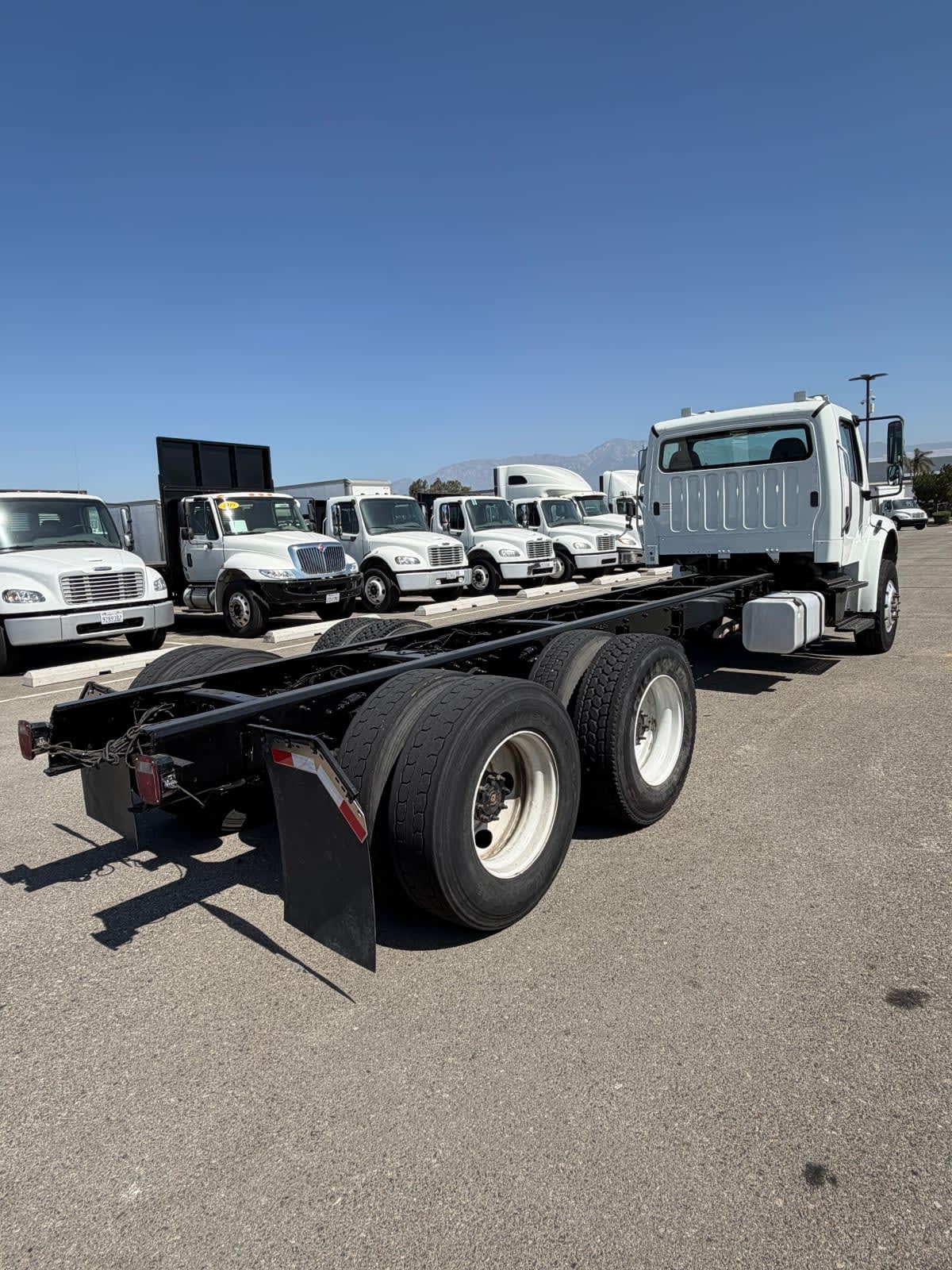 2020 Freightliner/Mercedes M2 106 241963