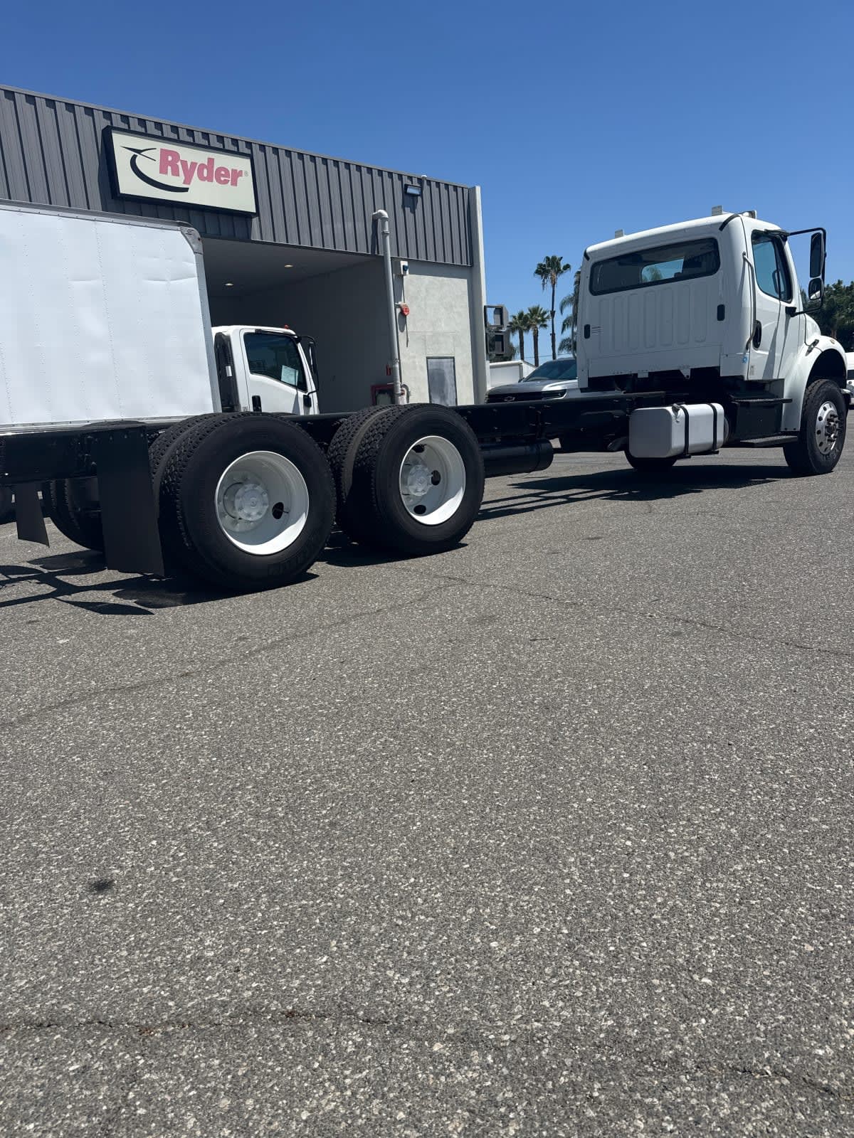 2020 Freightliner M2 106 in Pomona, CA — photo 6