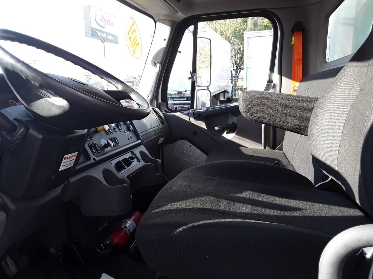 2021 Freightliner/Mercedes M2 106 241992