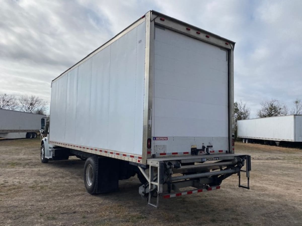 2020 Freightliner/Mercedes M2 106 242041