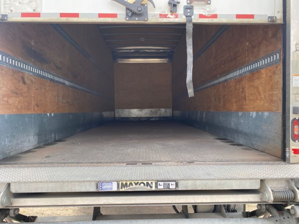 2020 Freightliner/Mercedes M2 106 242041